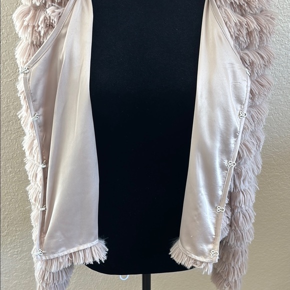 Nordstroms Lark Brand Cream Furry Fringe Clasp Cardigan - Picture 4 of 9